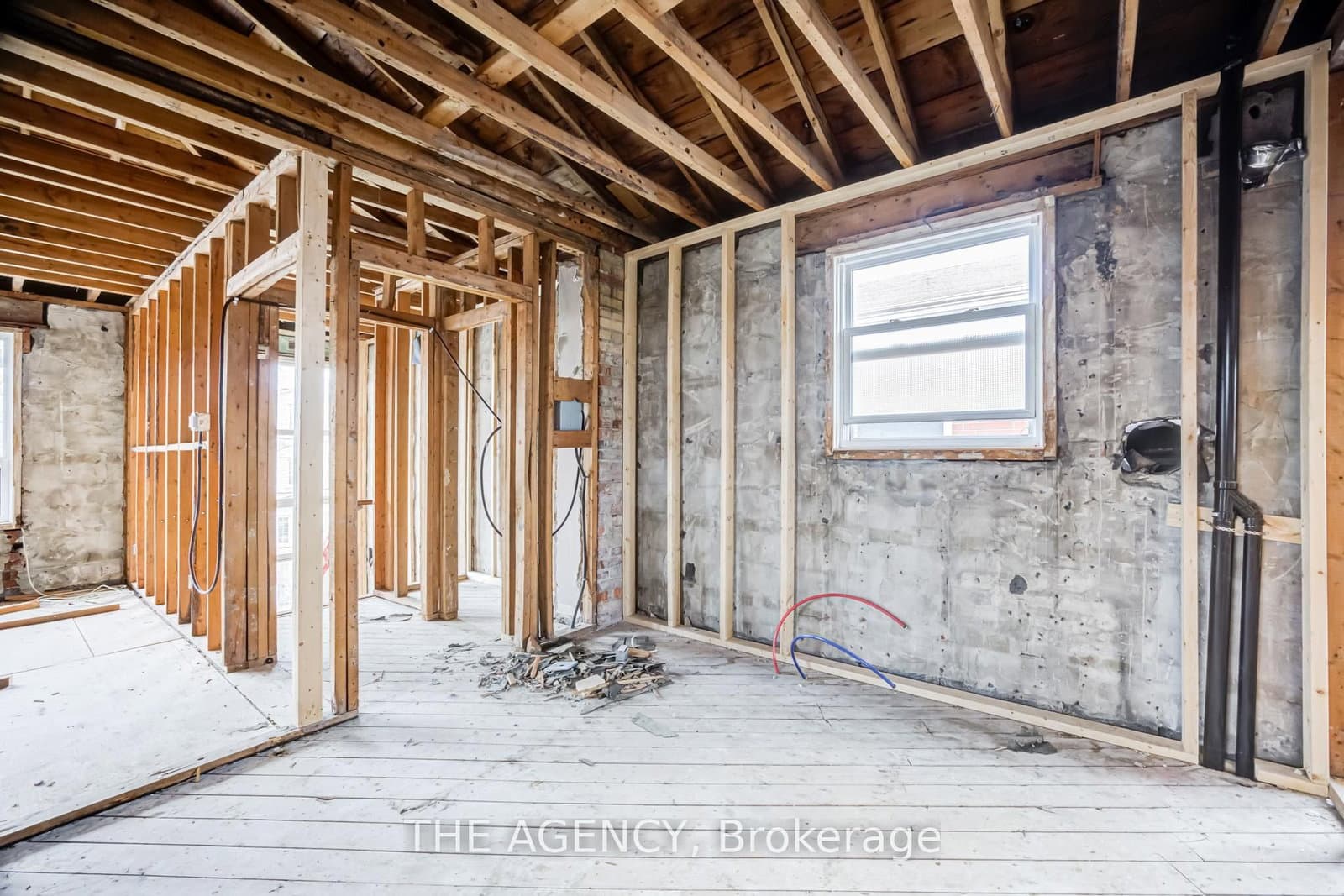 374 Atlas Avenue thumbnail 16