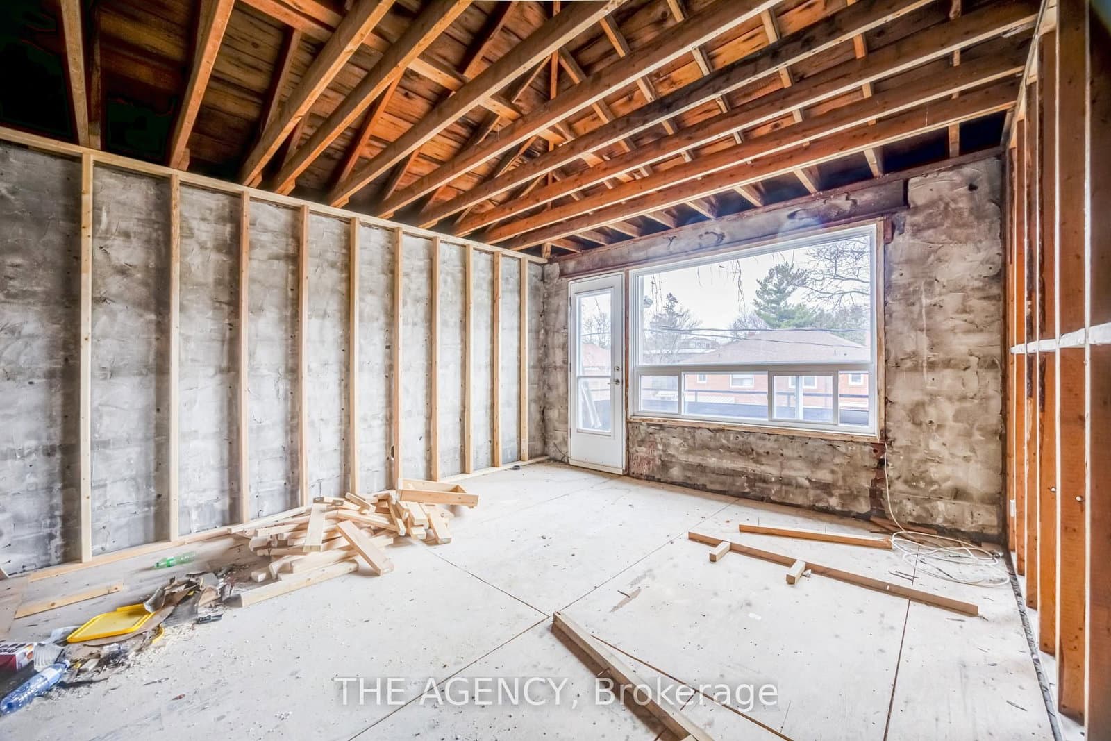 374 Atlas Avenue thumbnail 17