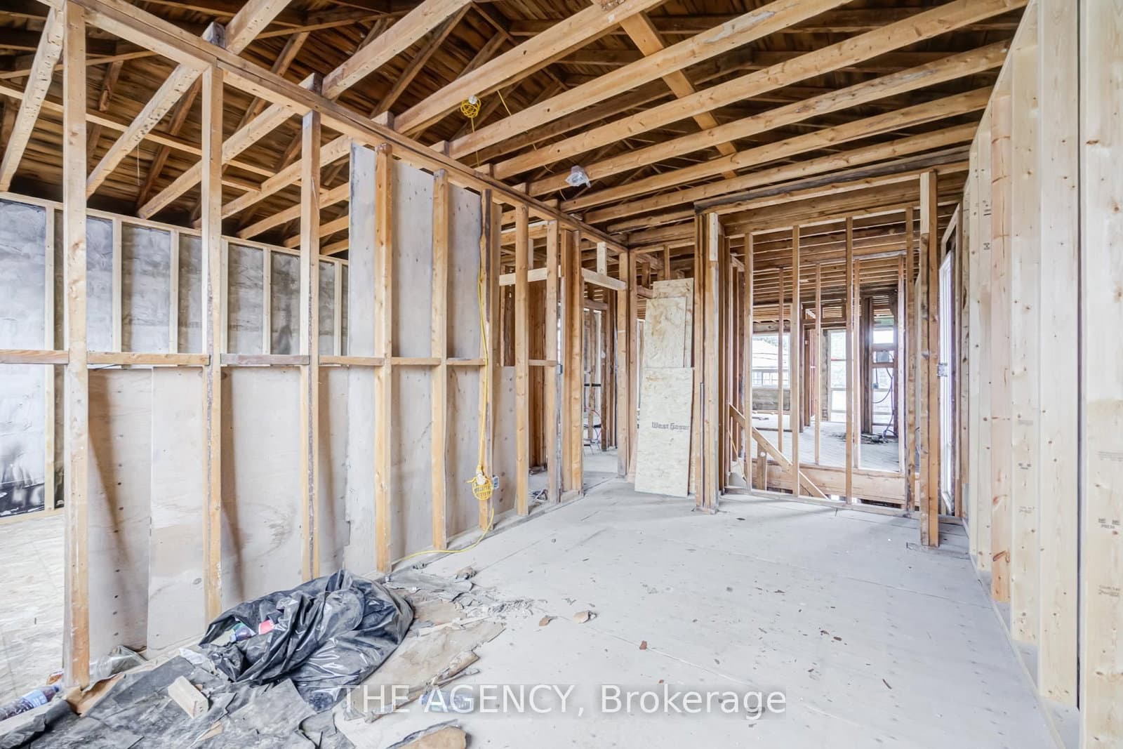 374 Atlas Avenue thumbnail 22