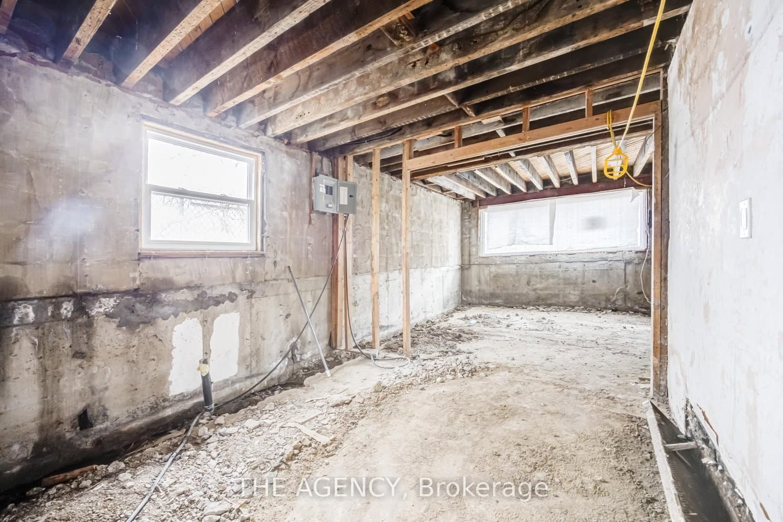 374 Atlas Avenue thumbnail 24