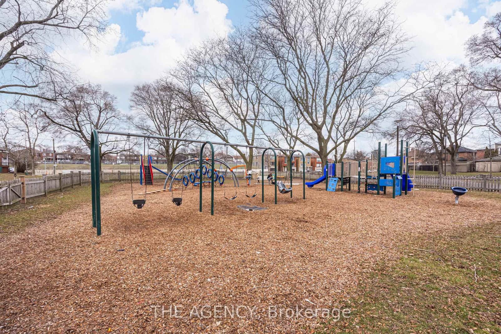 374 Atlas Avenue thumbnail 34