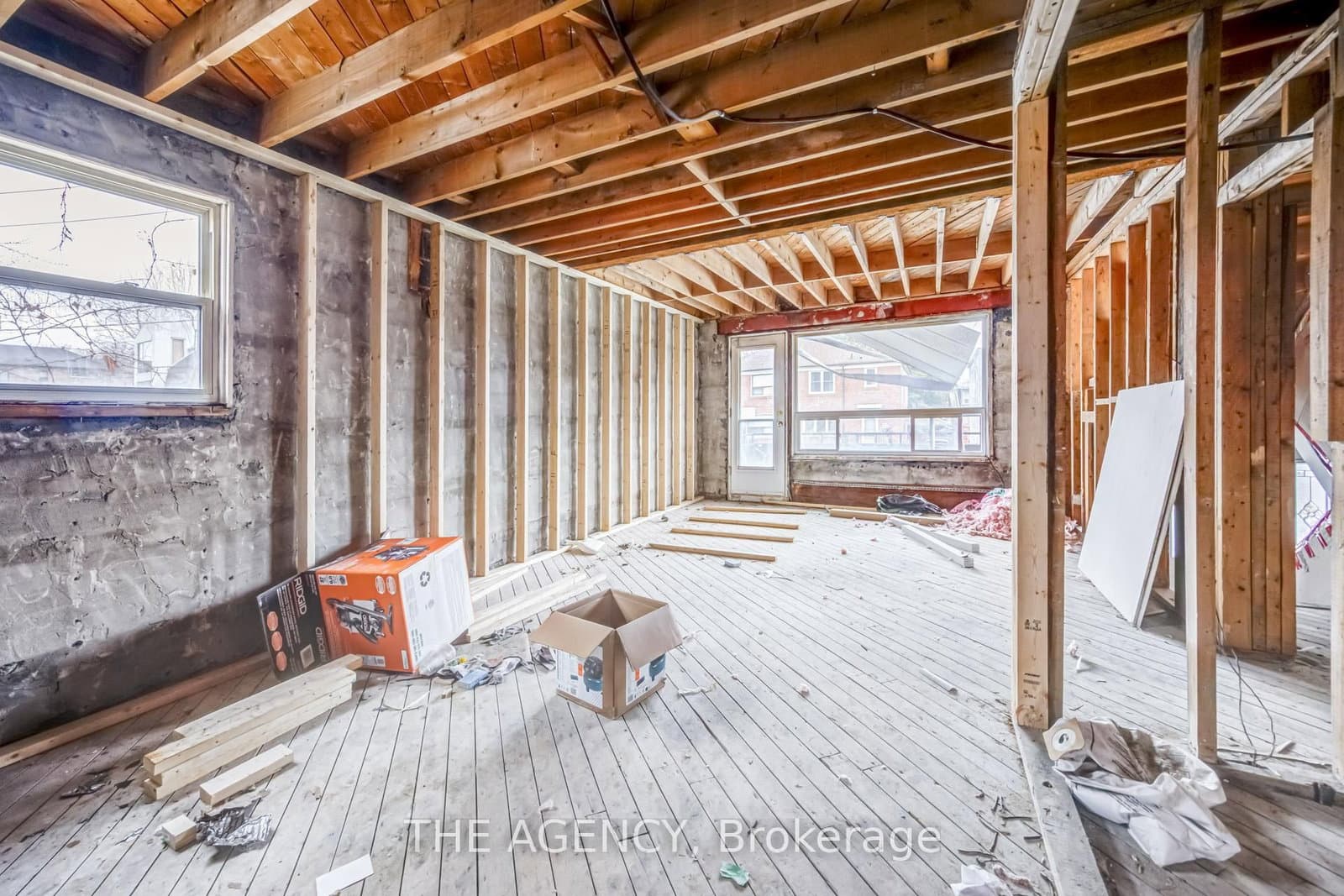 374 Atlas Avenue thumbnail 7