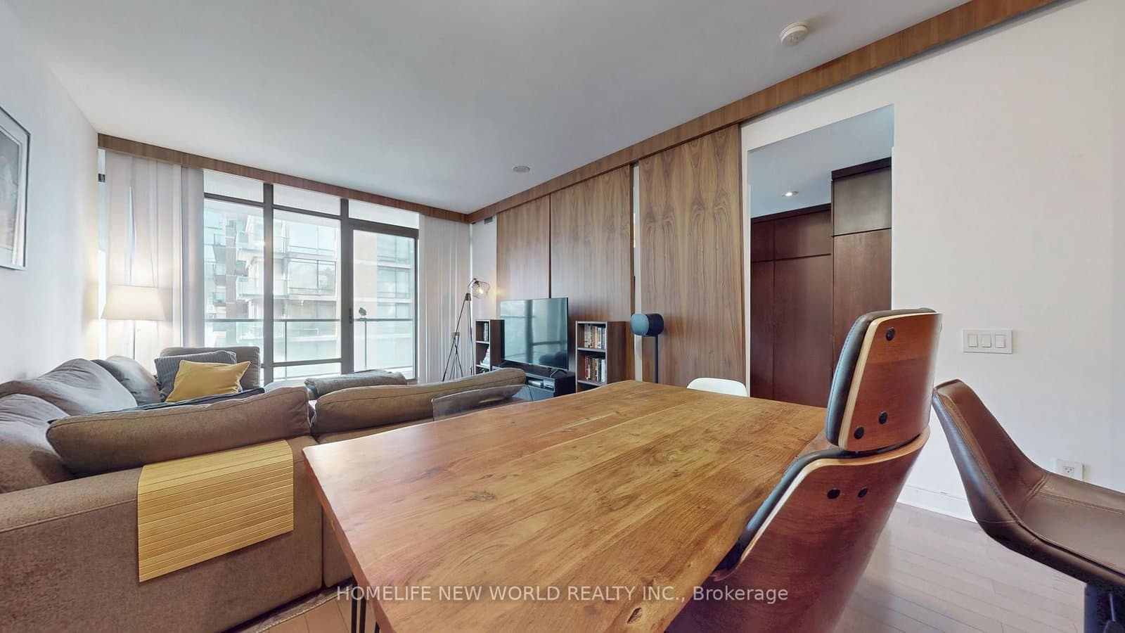 18 Yorkville Avenue, Unit 312 thumbnail 12