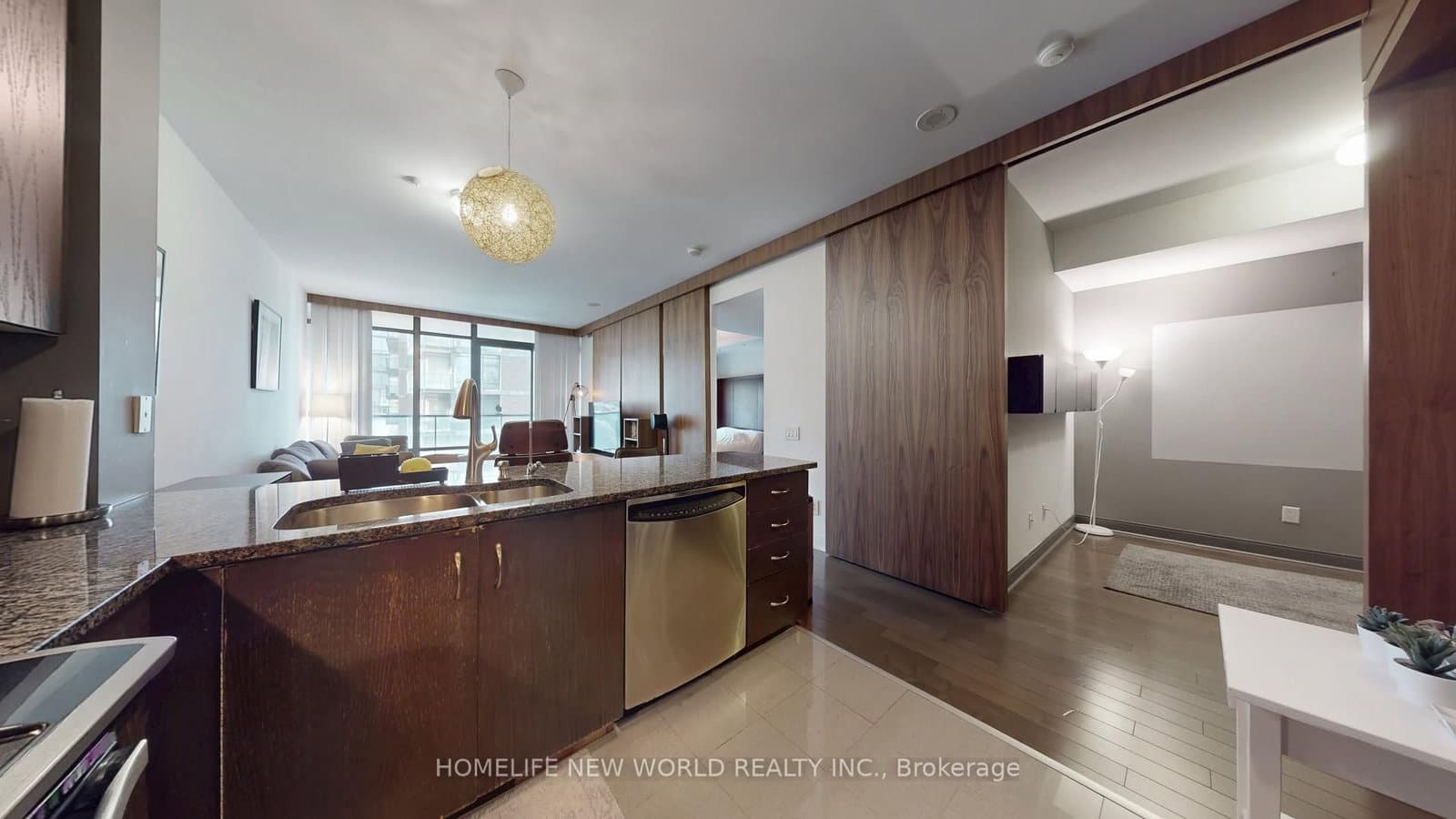 18 Yorkville Avenue, Unit 312 thumbnail 15