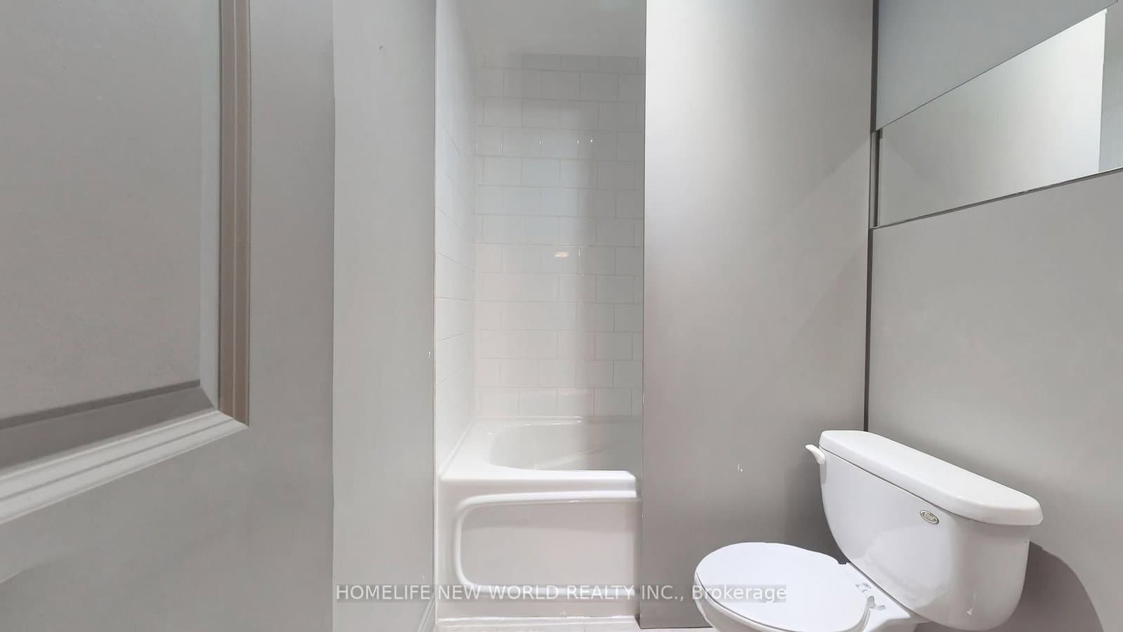 18 Yorkville Avenue, Unit 312 thumbnail 24