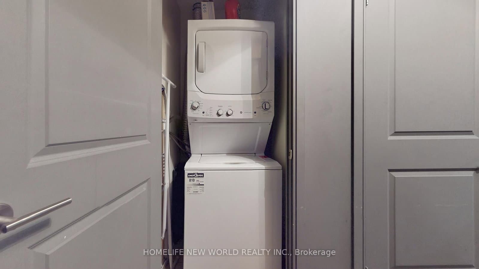 18 Yorkville Avenue, Unit 312 thumbnail 25