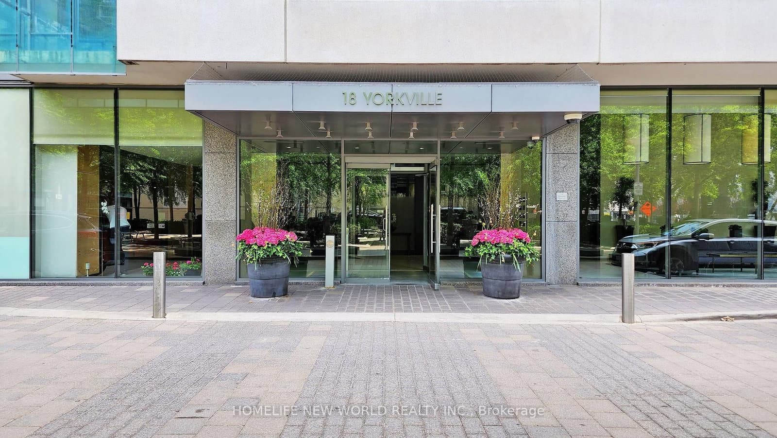 18 Yorkville Avenue, Unit 312 thumbnail 3