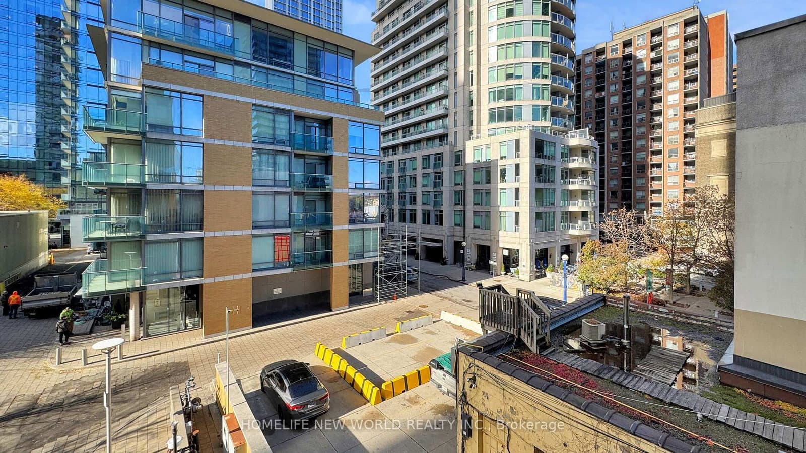 18 Yorkville Avenue, Unit 312 thumbnail 31