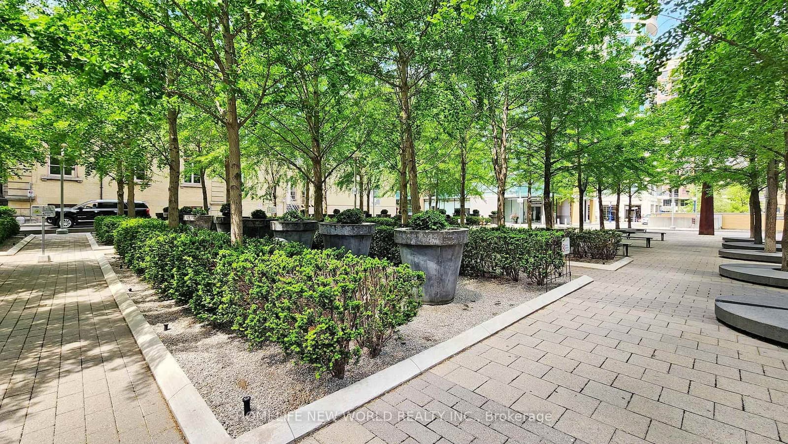 18 Yorkville Avenue, Unit 312 thumbnail 42