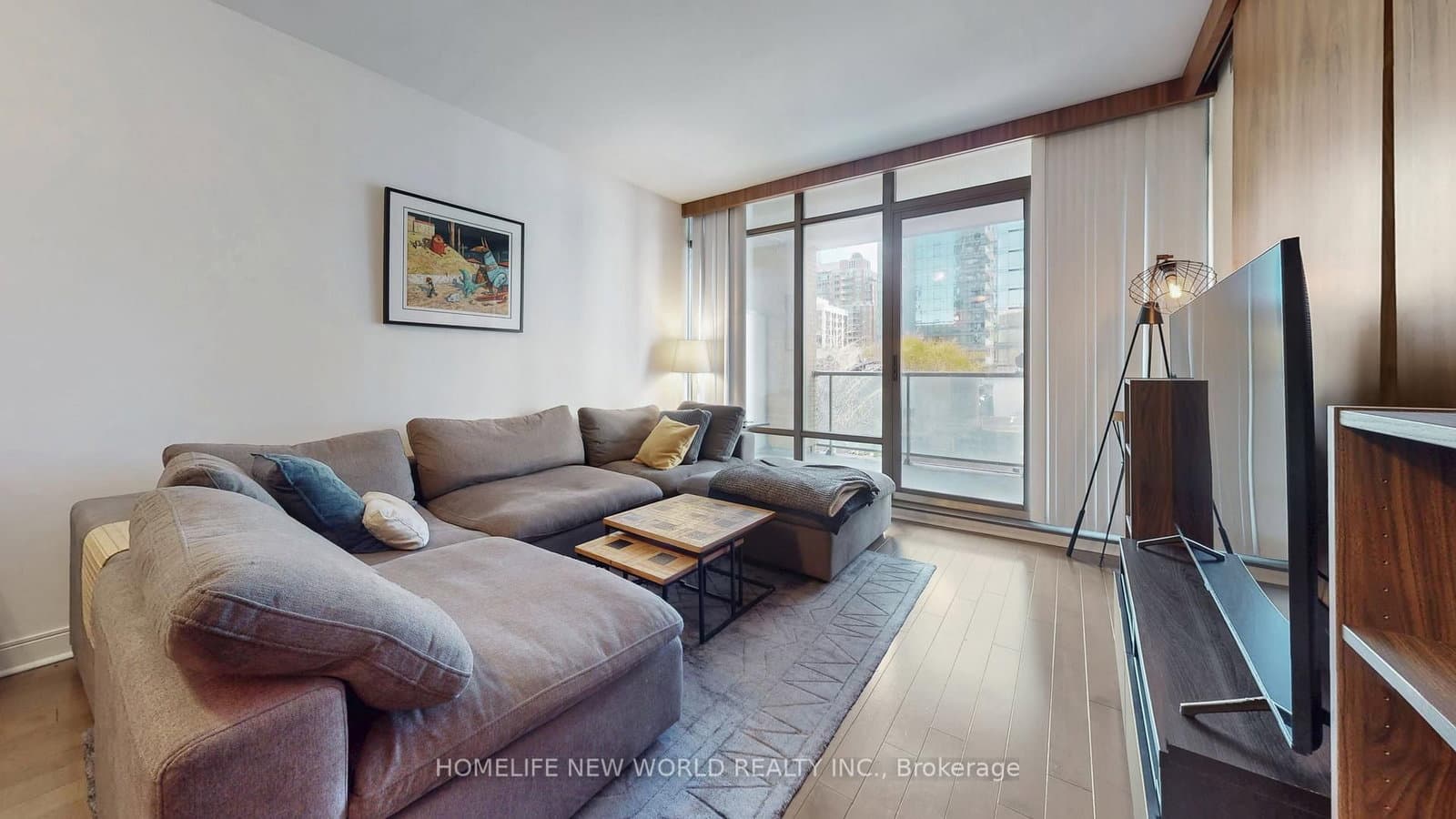 18 Yorkville Avenue, Unit 312 thumbnail 7
