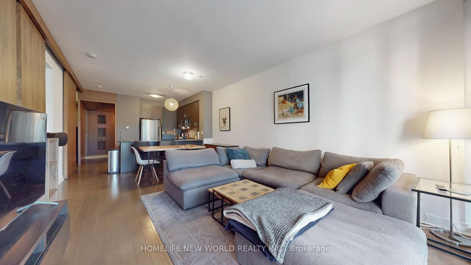 18 Yorkville Avenue, Unit 312 thumbnail 8
