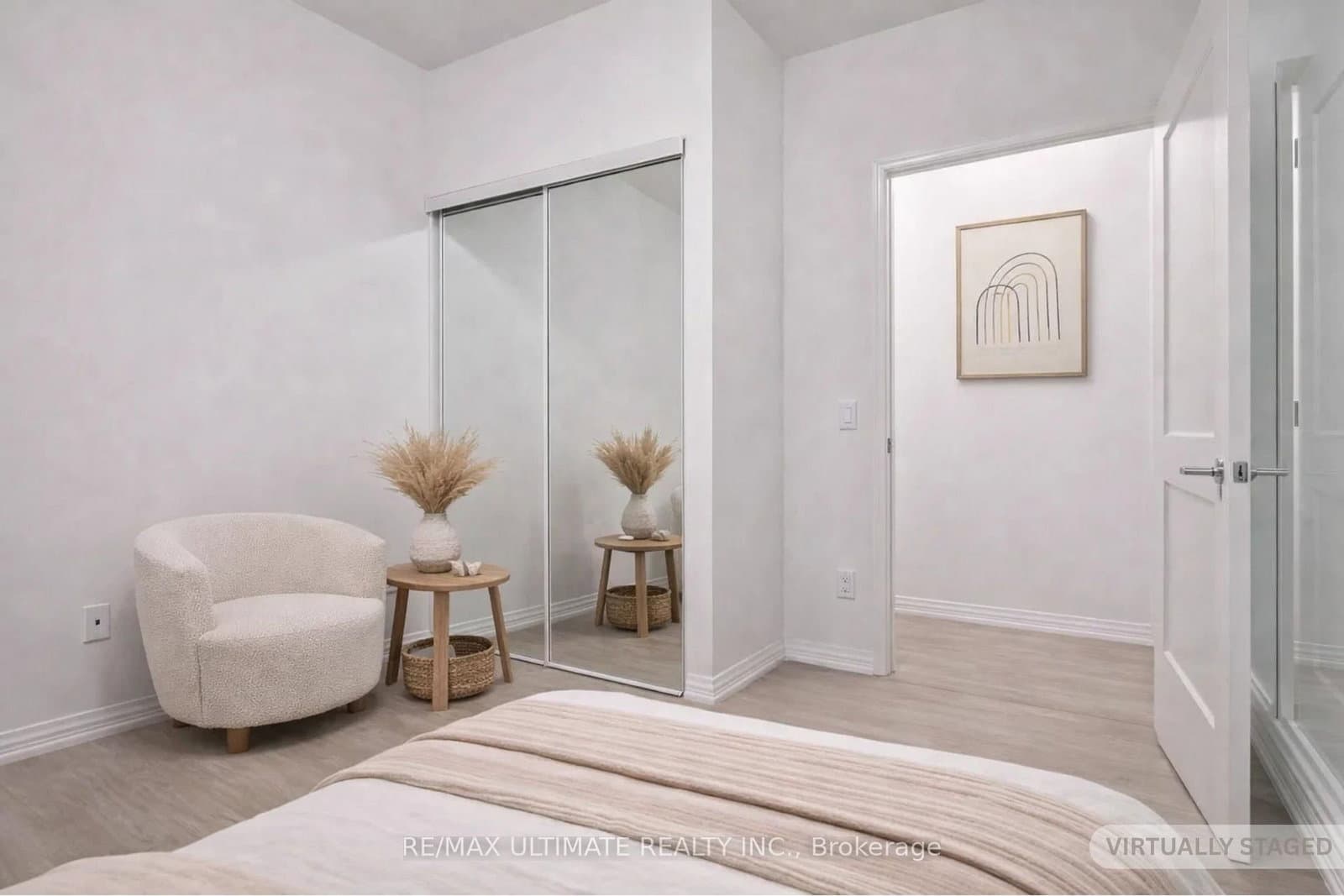 8 WIDMER Street, Unit 515 thumbnail 11