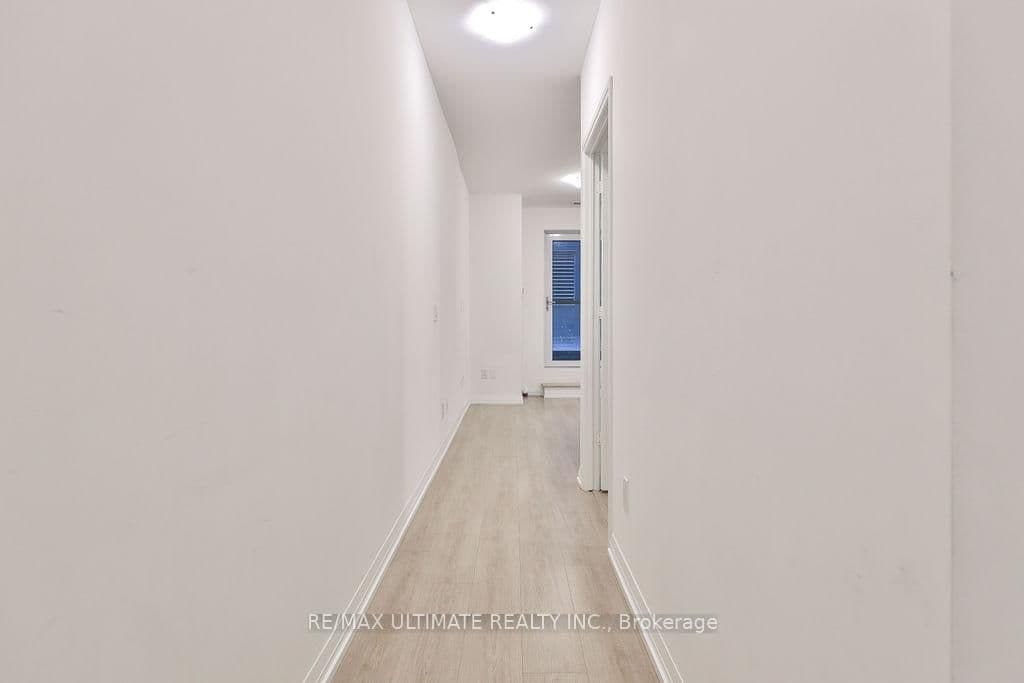 8 WIDMER Street, Unit 515 thumbnail 7