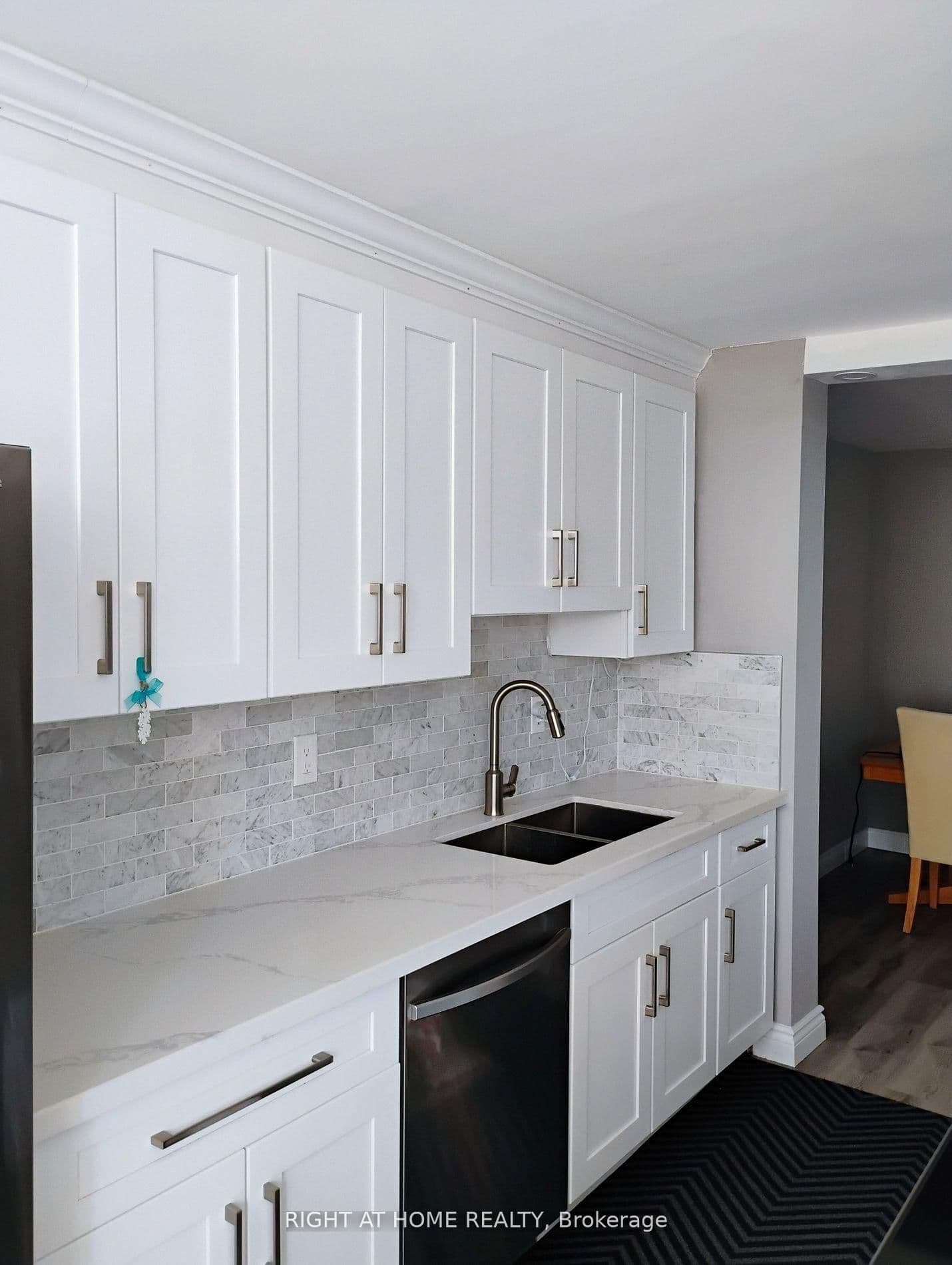 100 Antibes Drive, Unit 705 thumbnail 4