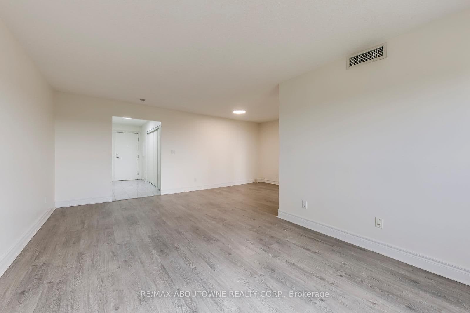 5418 Yonge Street, Unit 1805 thumbnail 11