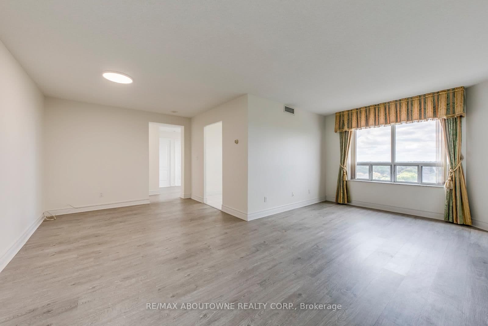5418 Yonge Street, Unit 1805 thumbnail 6