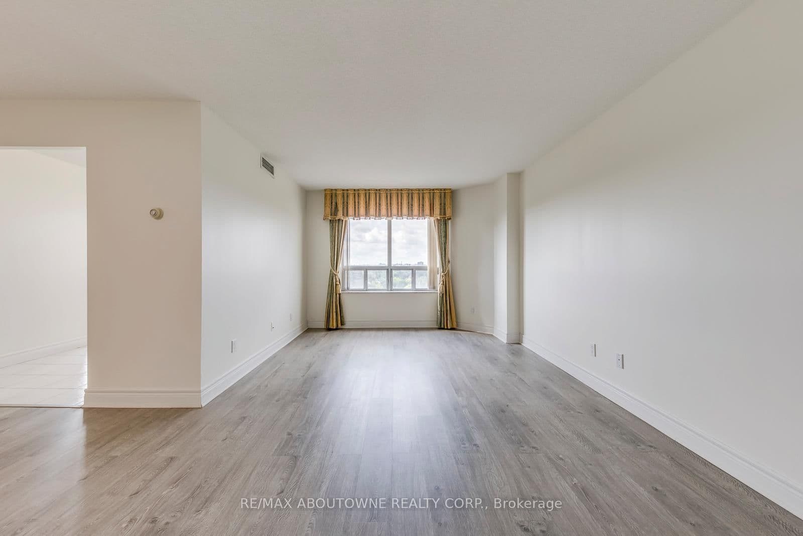 5418 Yonge Street, Unit 1805 thumbnail 7