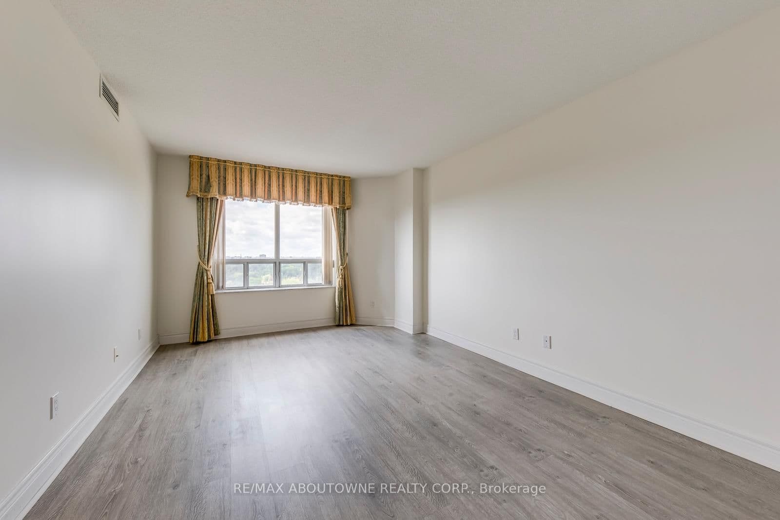 5418 Yonge Street, Unit 1805 thumbnail 8