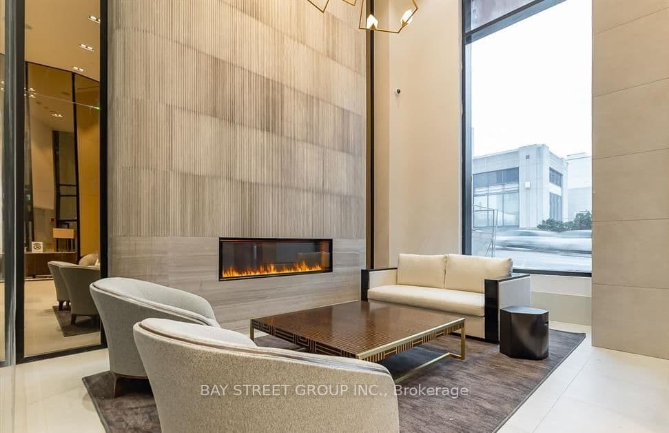 2020 Bathurst Street, Unit 821 thumbnail 17