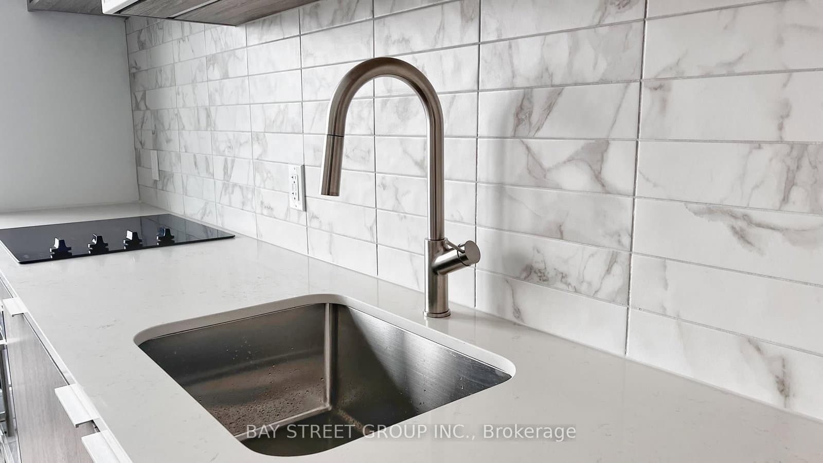 2020 Bathurst Street, Unit 821 thumbnail 7