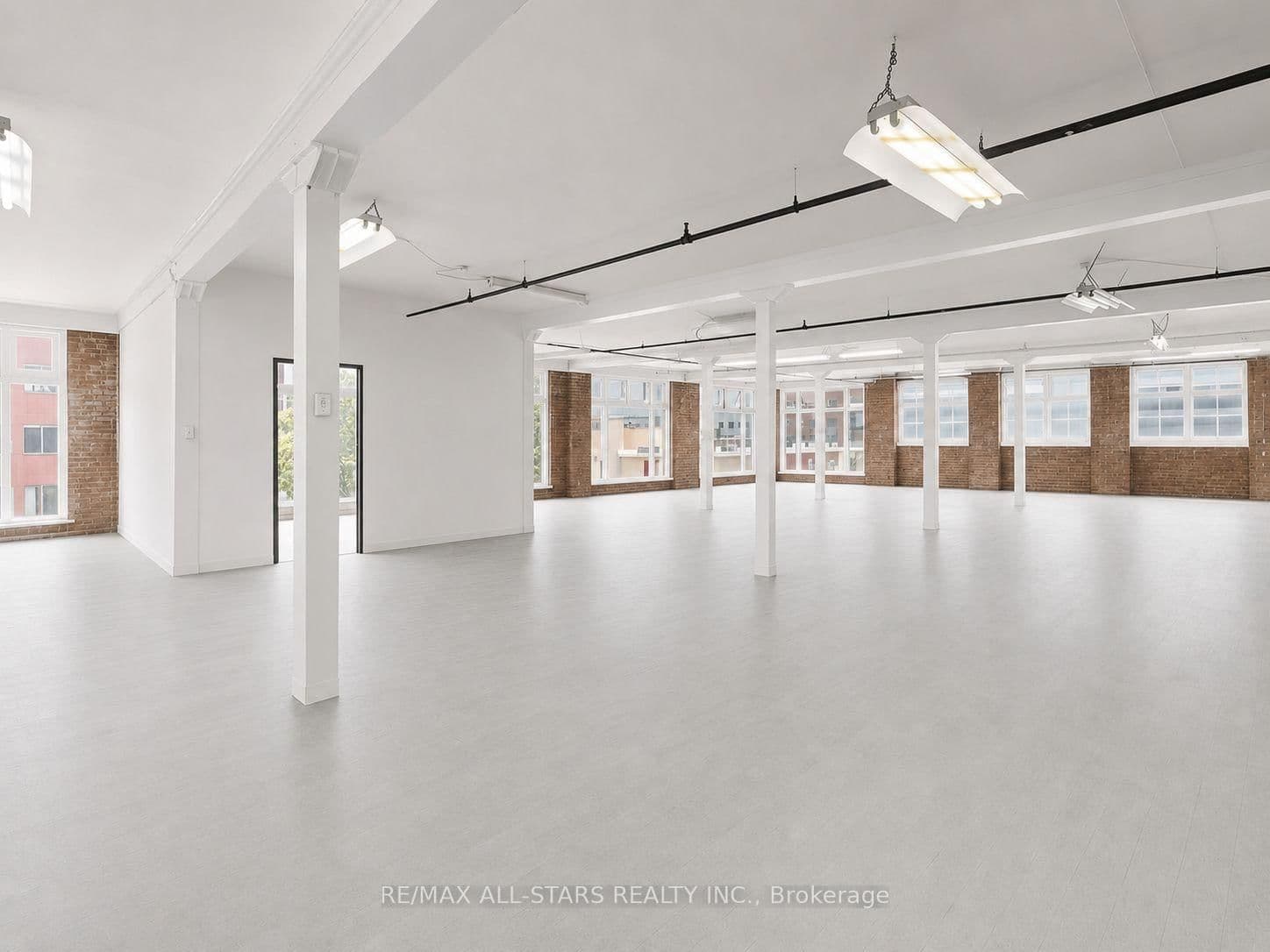 14 Mccaul Street, Unit 300 thumbnail 3
