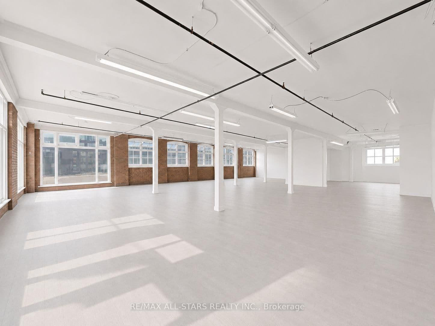 14 Mccaul Street, Unit 300 thumbnail 4