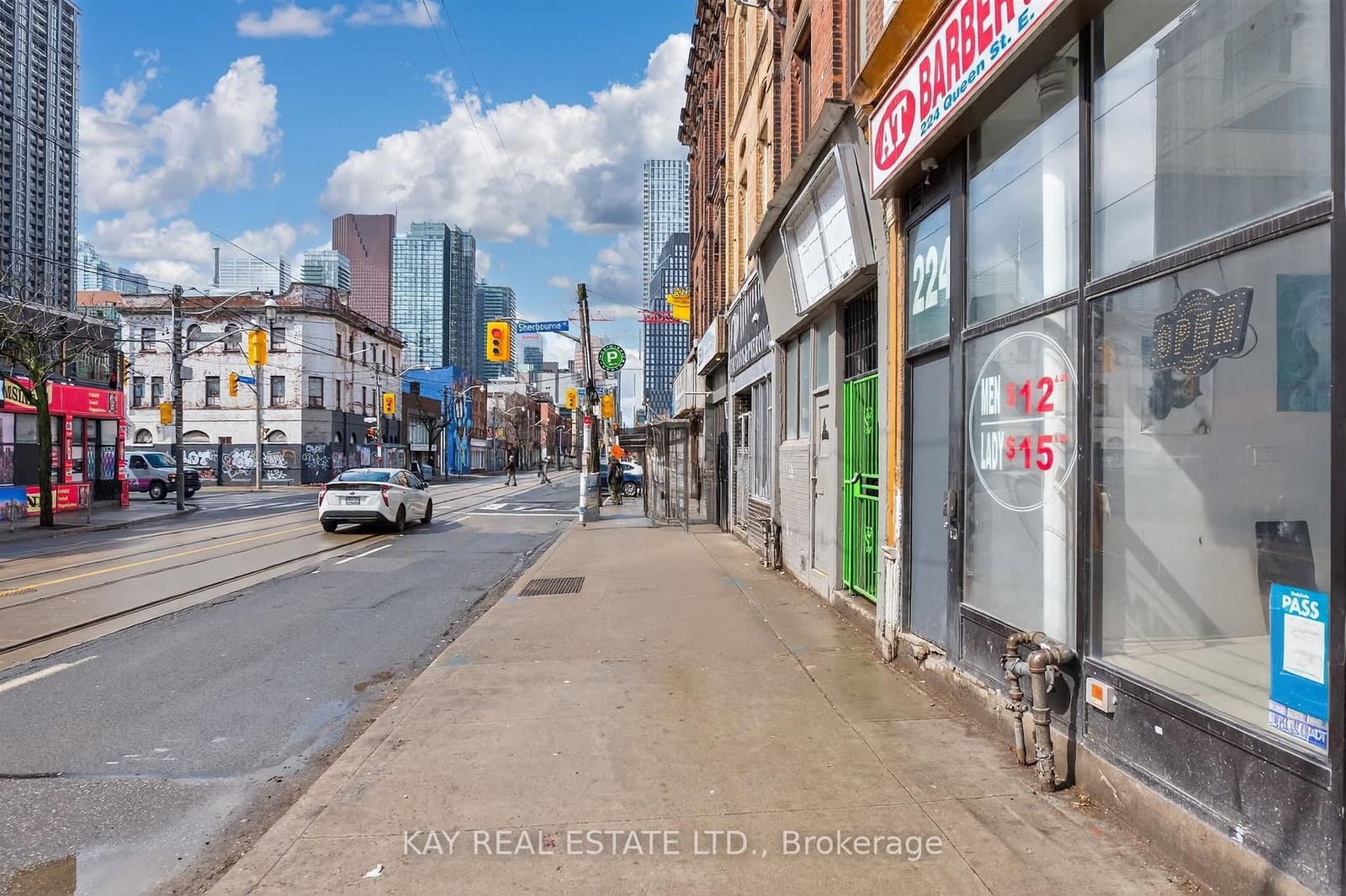 224 Queen Street E thumbnail 4