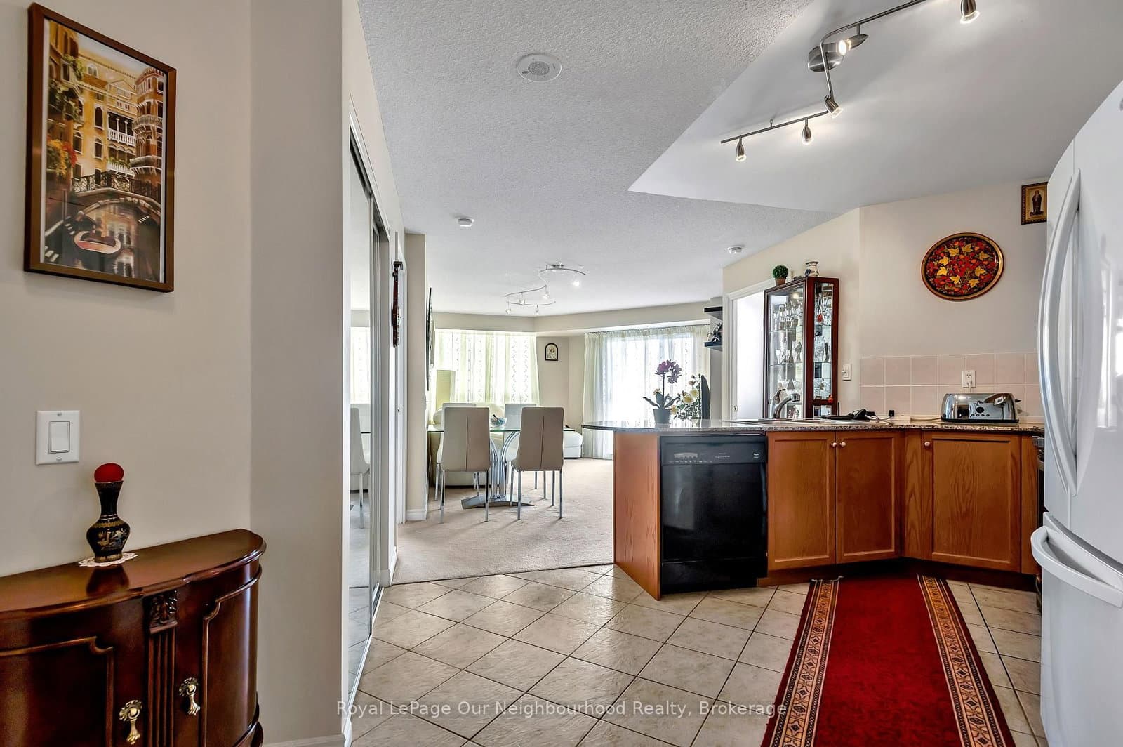 1720 Eglinton Avenue E, Unit 813 thumbnail 4