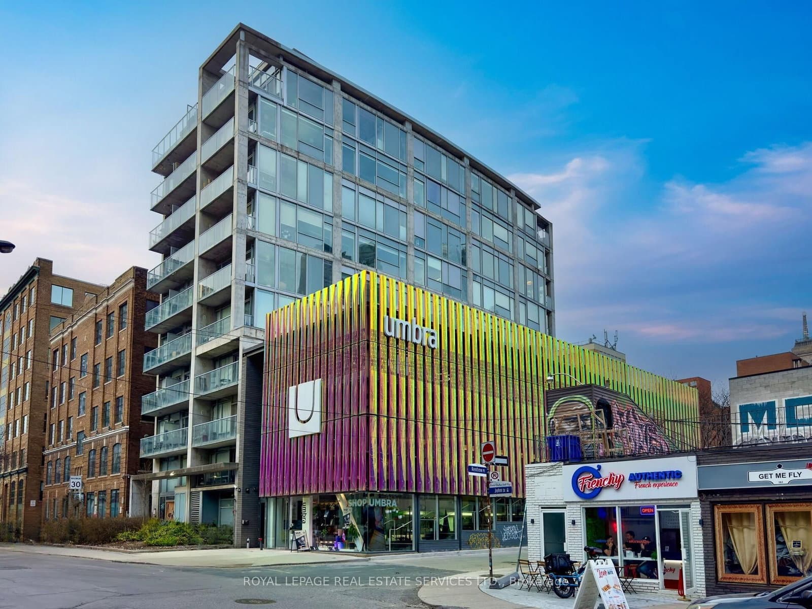 169 John Street, Unit 804 thumbnail 2