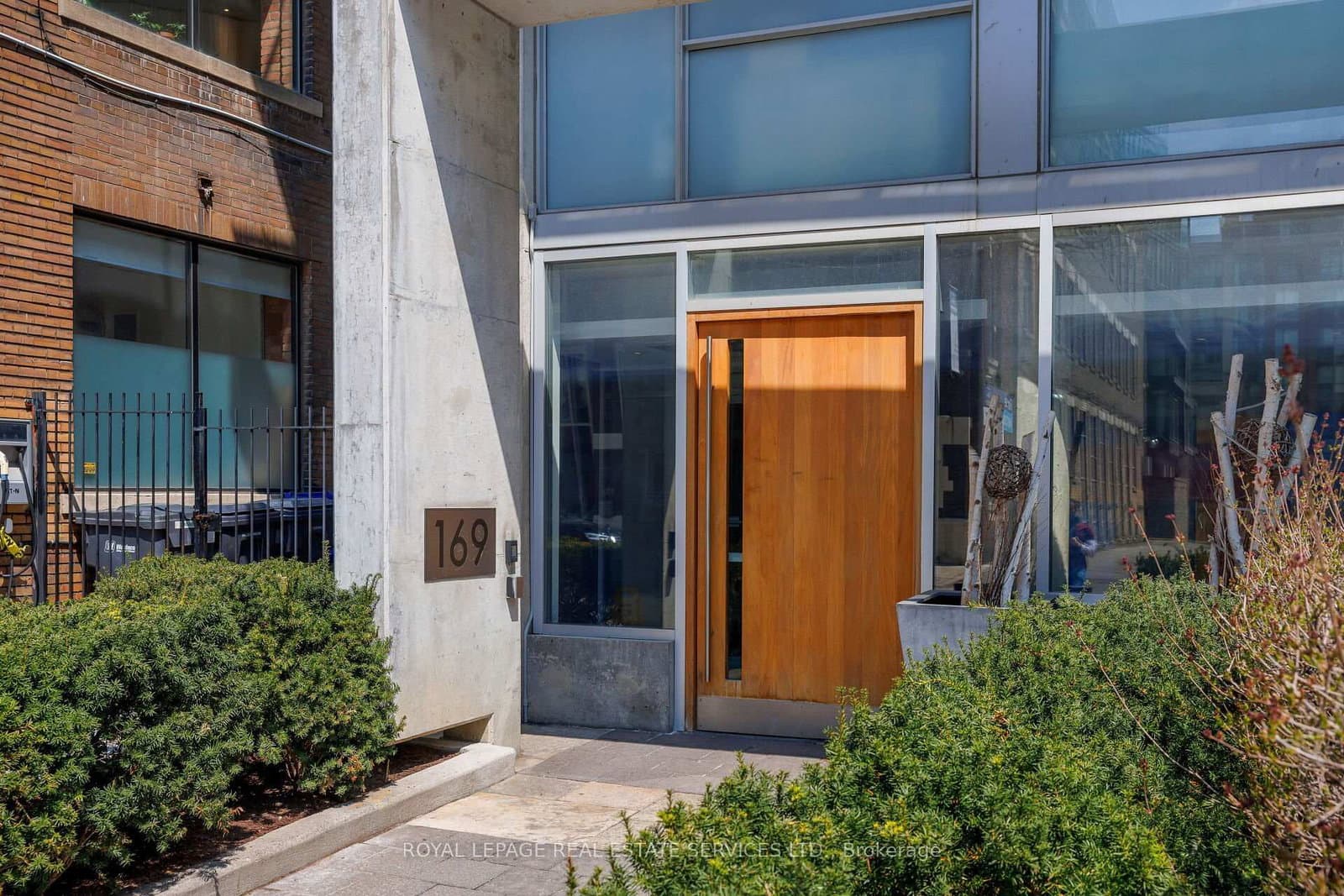 169 John Street, Unit 804 thumbnail 5