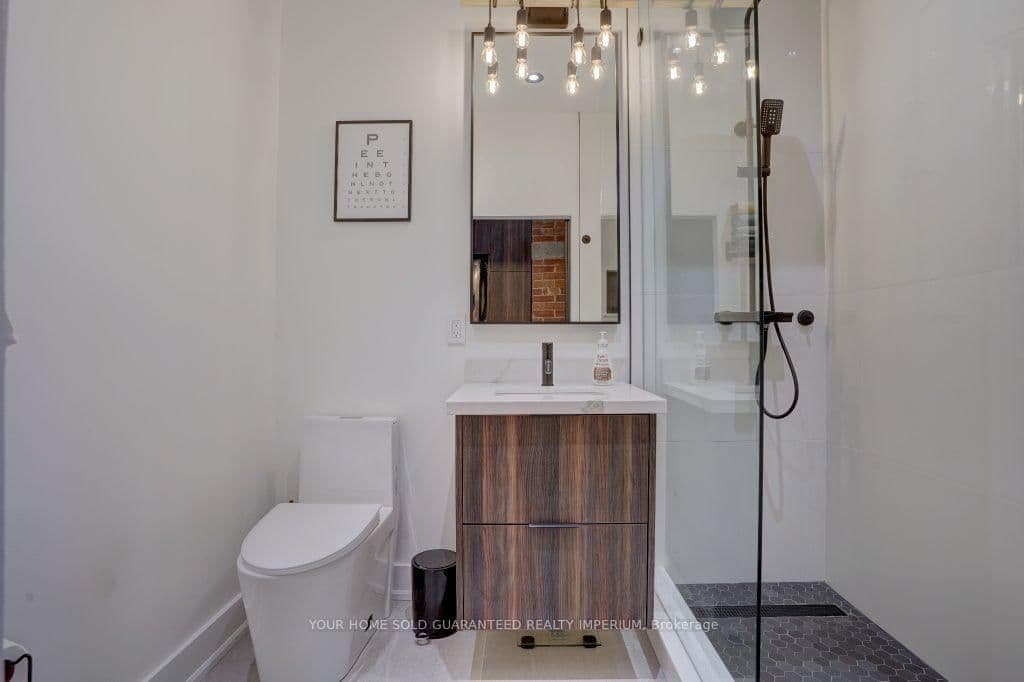 915 King Street W, Unit 108 thumbnail 18