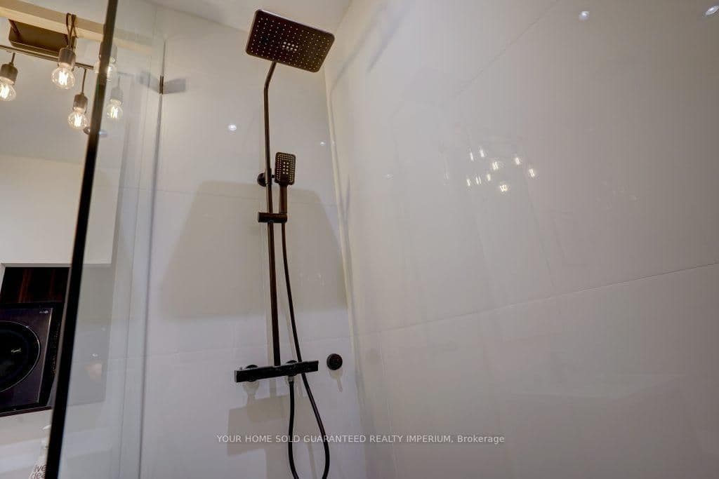 915 King Street W, Unit 108 thumbnail 19