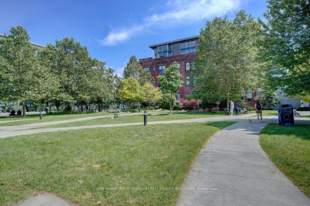 915 King Street W, Unit 108 thumbnail 23