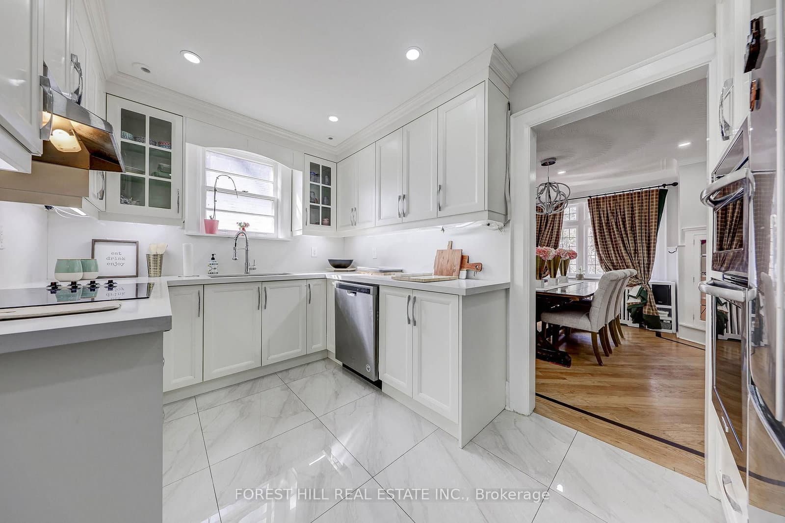 607 Spadina Road thumbnail 16