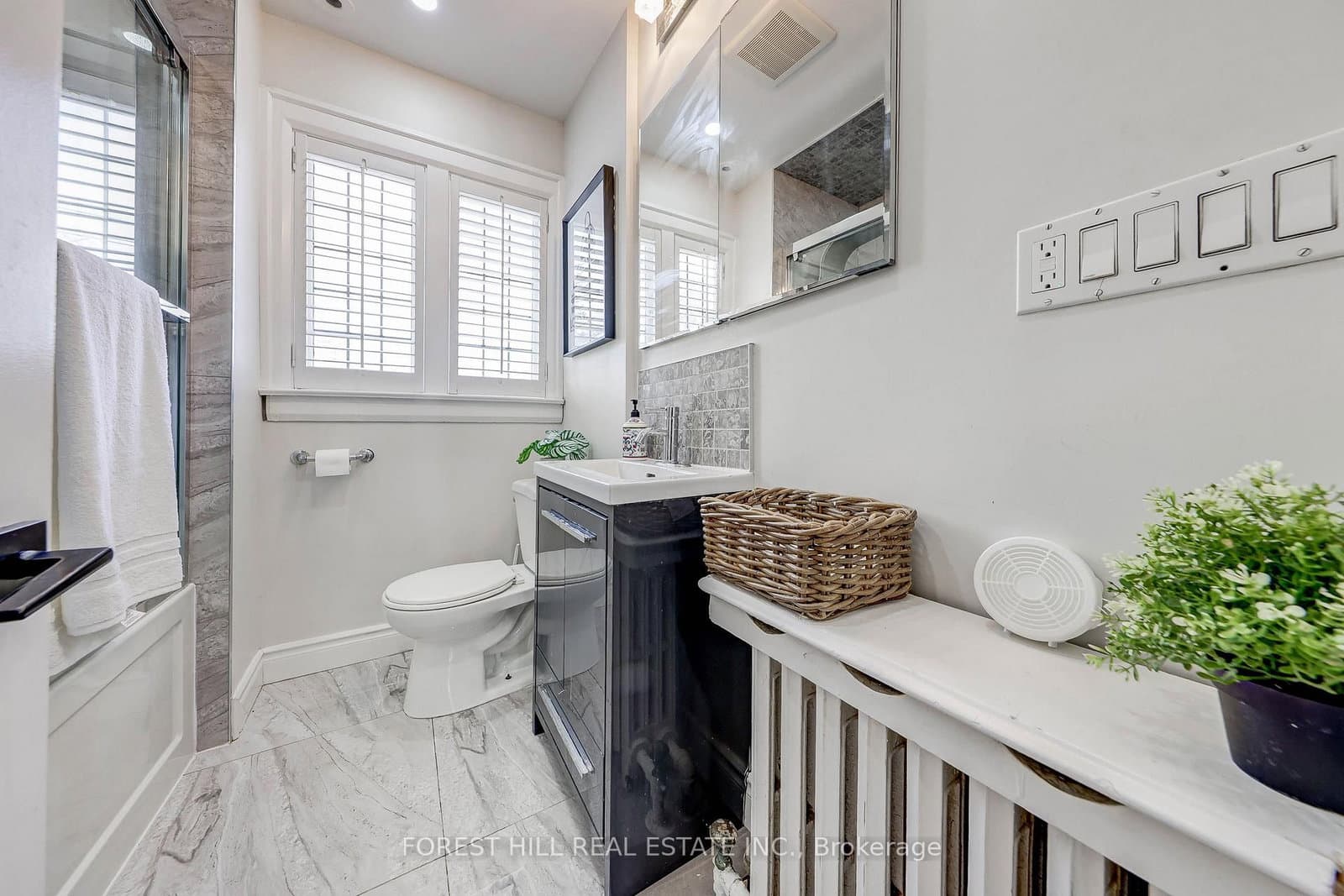 607 Spadina Road thumbnail 19