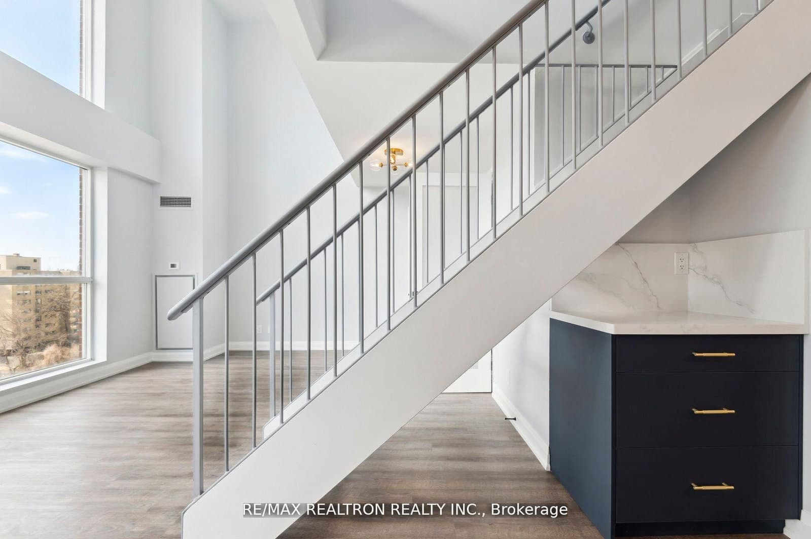 18 Merton Street, Unit 906 thumbnail 16
