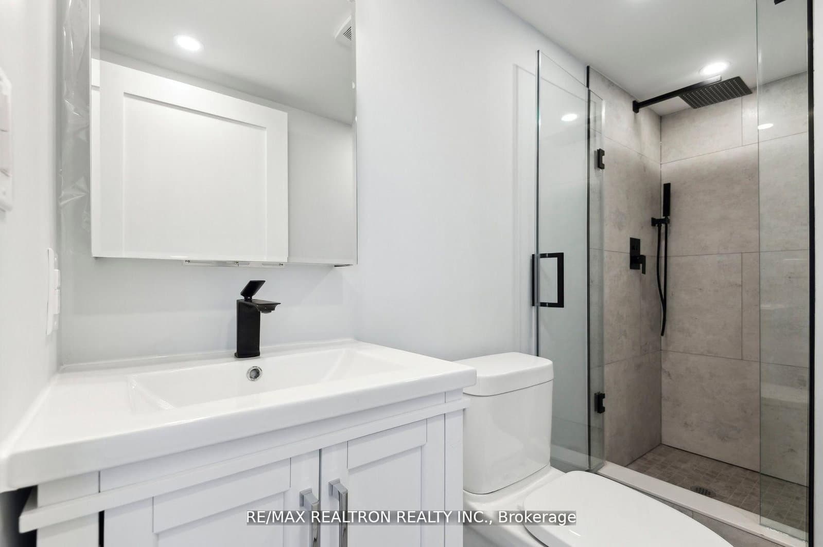 18 Merton Street, Unit 906 thumbnail 27