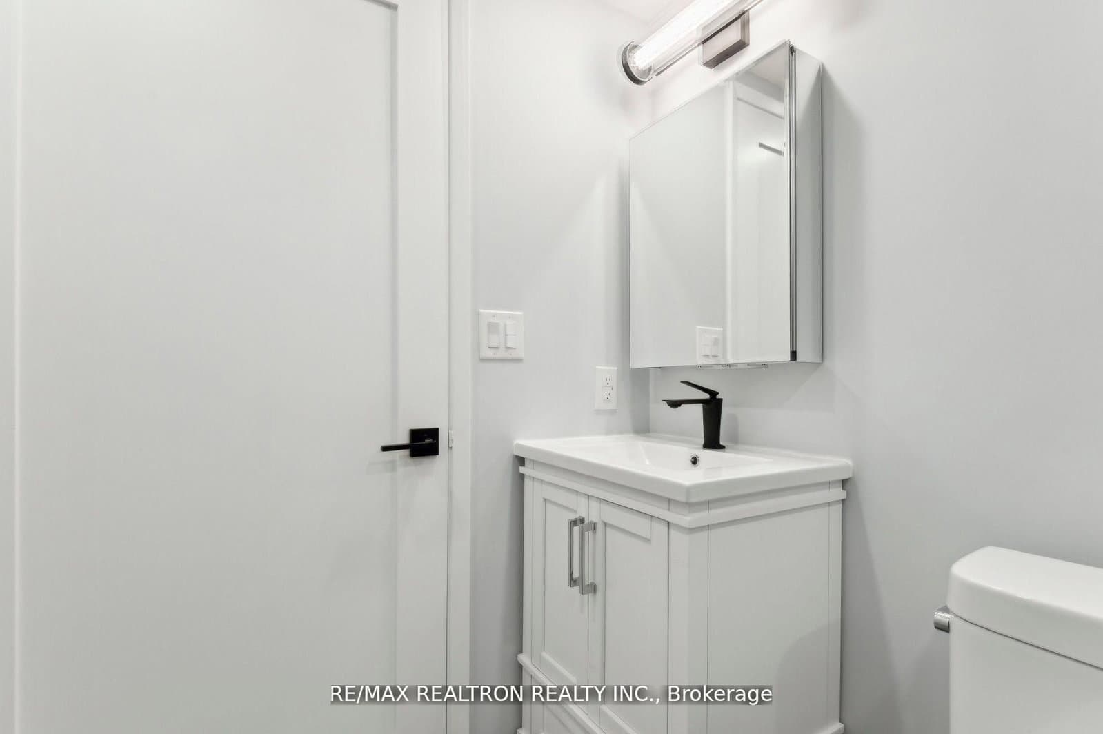 18 Merton Street, Unit 906 thumbnail 28