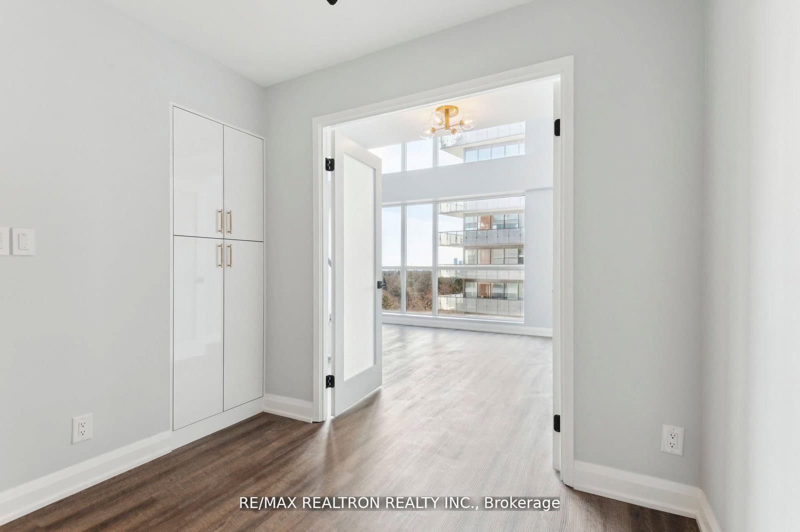 18 Merton Street, Unit 906 thumbnail 31