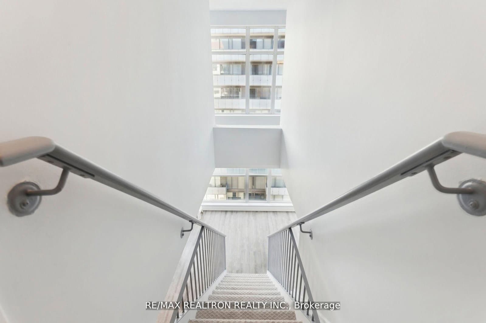 18 Merton Street, Unit 906 thumbnail 33