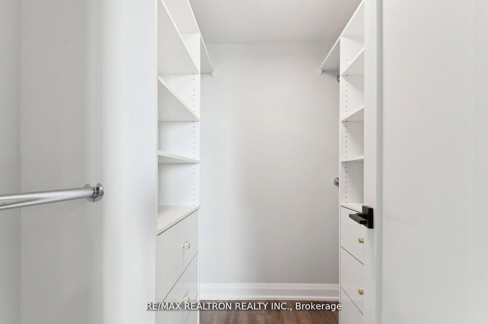 18 Merton Street, Unit 906 thumbnail 38