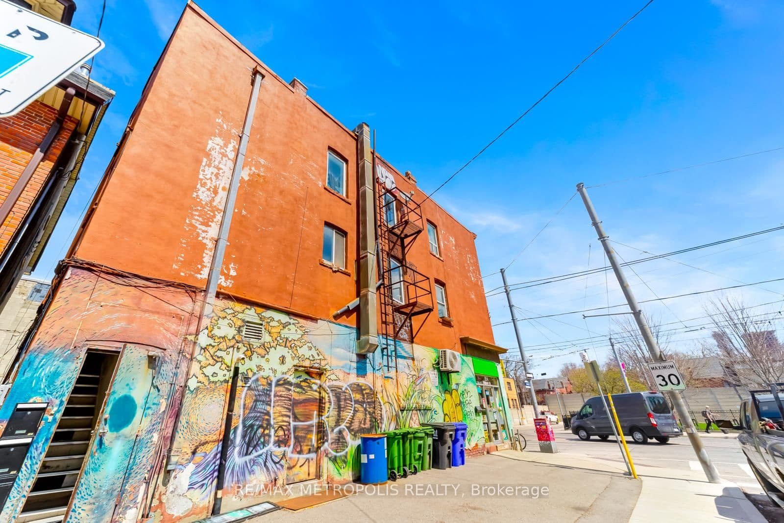 854 BATHURST Street thumbnail 19