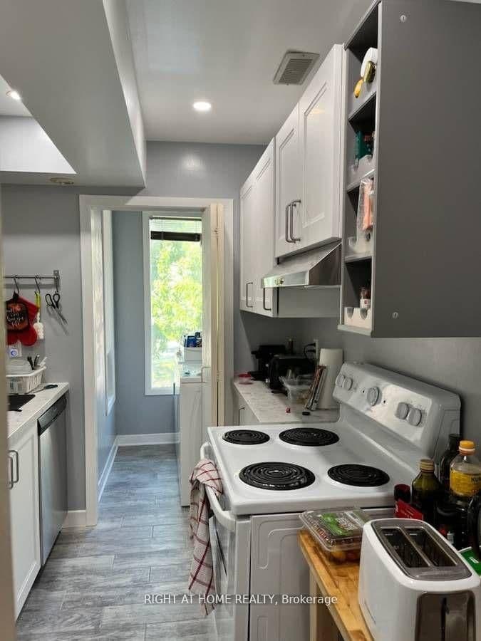 210 McCaul Street, Unit Unit 2 thumbnail 7