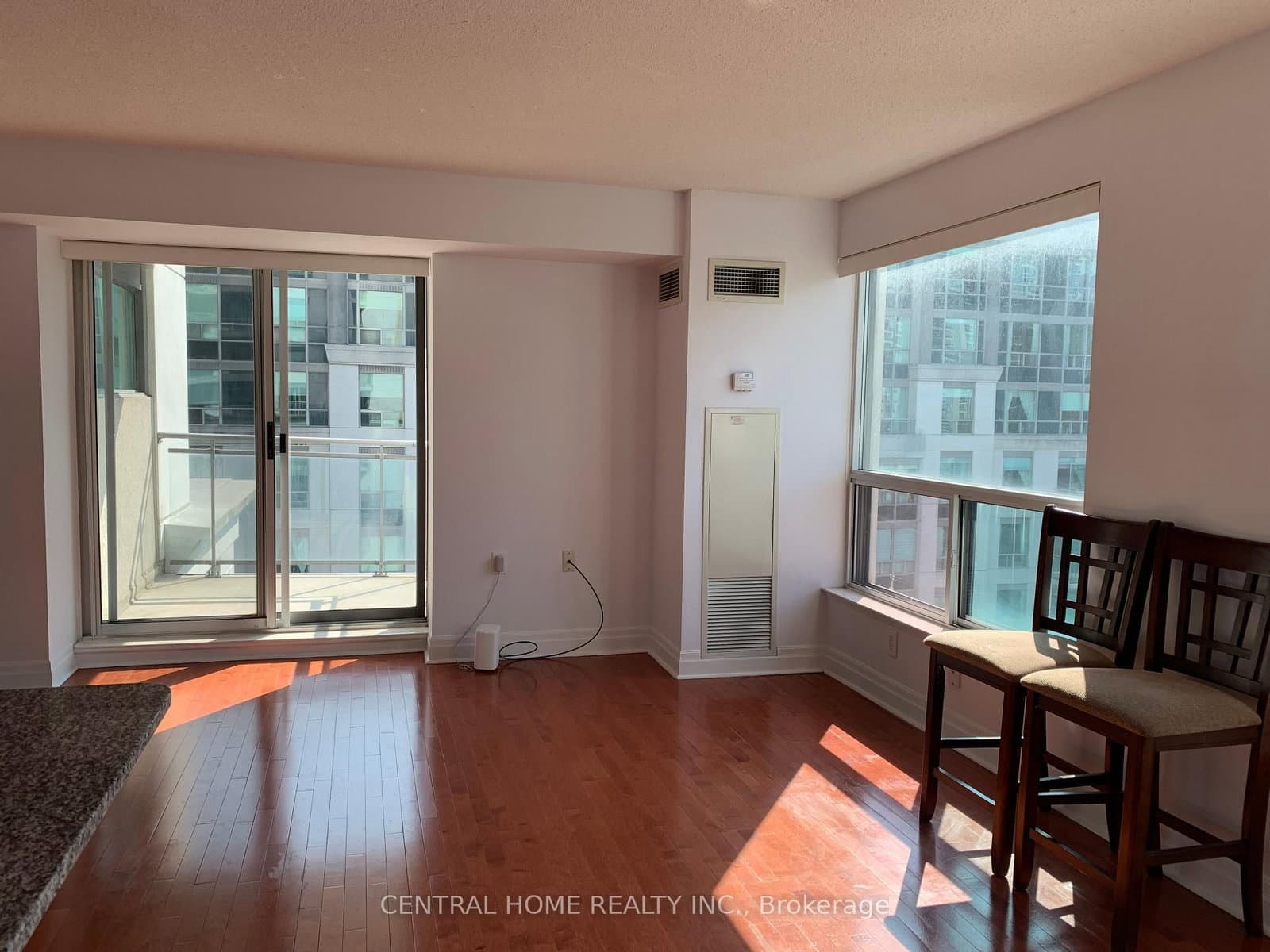21 Hillcrest Avenue, Unit 2203 thumbnail 11