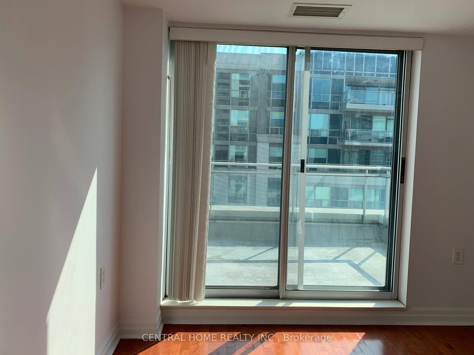21 Hillcrest Avenue, Unit 2203 thumbnail 6