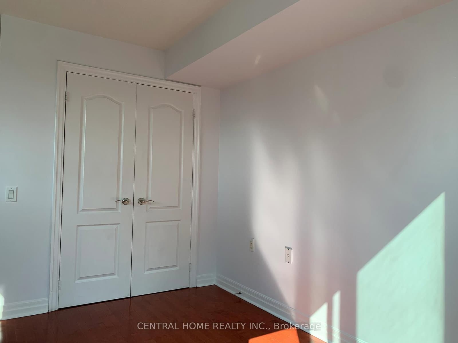 21 Hillcrest Avenue, Unit 2203 thumbnail 8