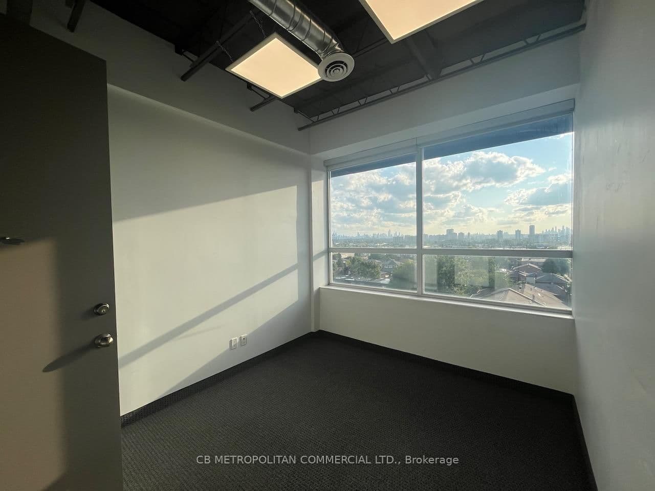 1880 O'connor Drive, Unit 300 thumbnail 3