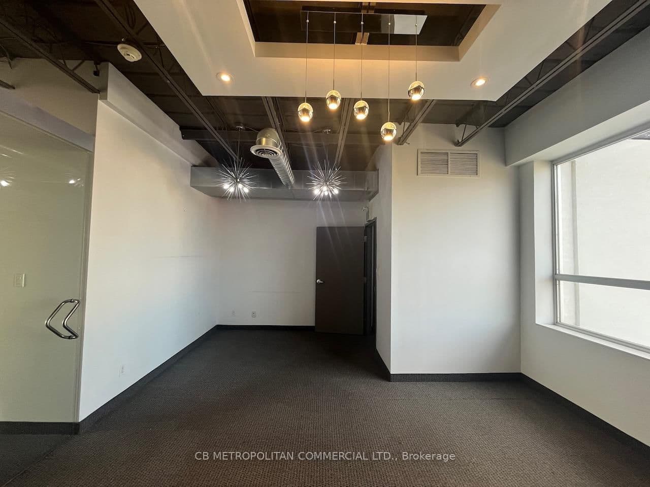 1880 O'connor Drive, Unit 300 thumbnail 4