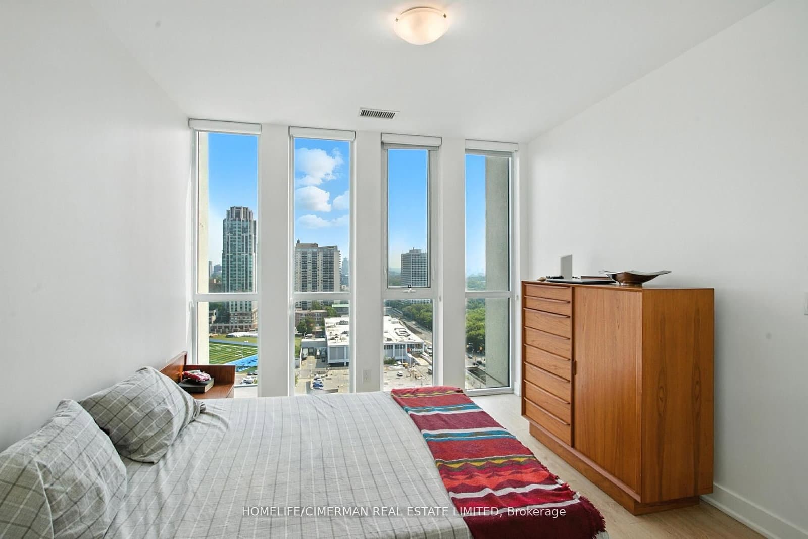 1486 Bathurst Street, Unit 1604 thumbnail 8
