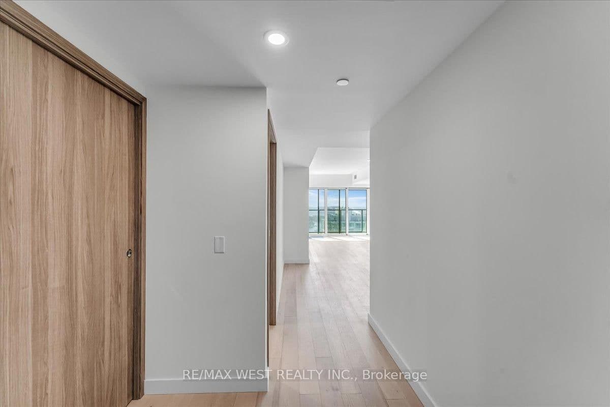 1 Concord Cityplace Way, Unit 5709 thumbnail 4